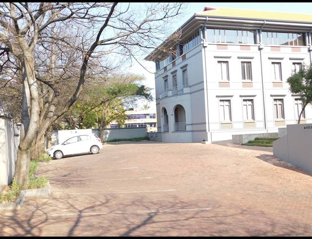 300M² OFFICE TO LET IN FERNDALE